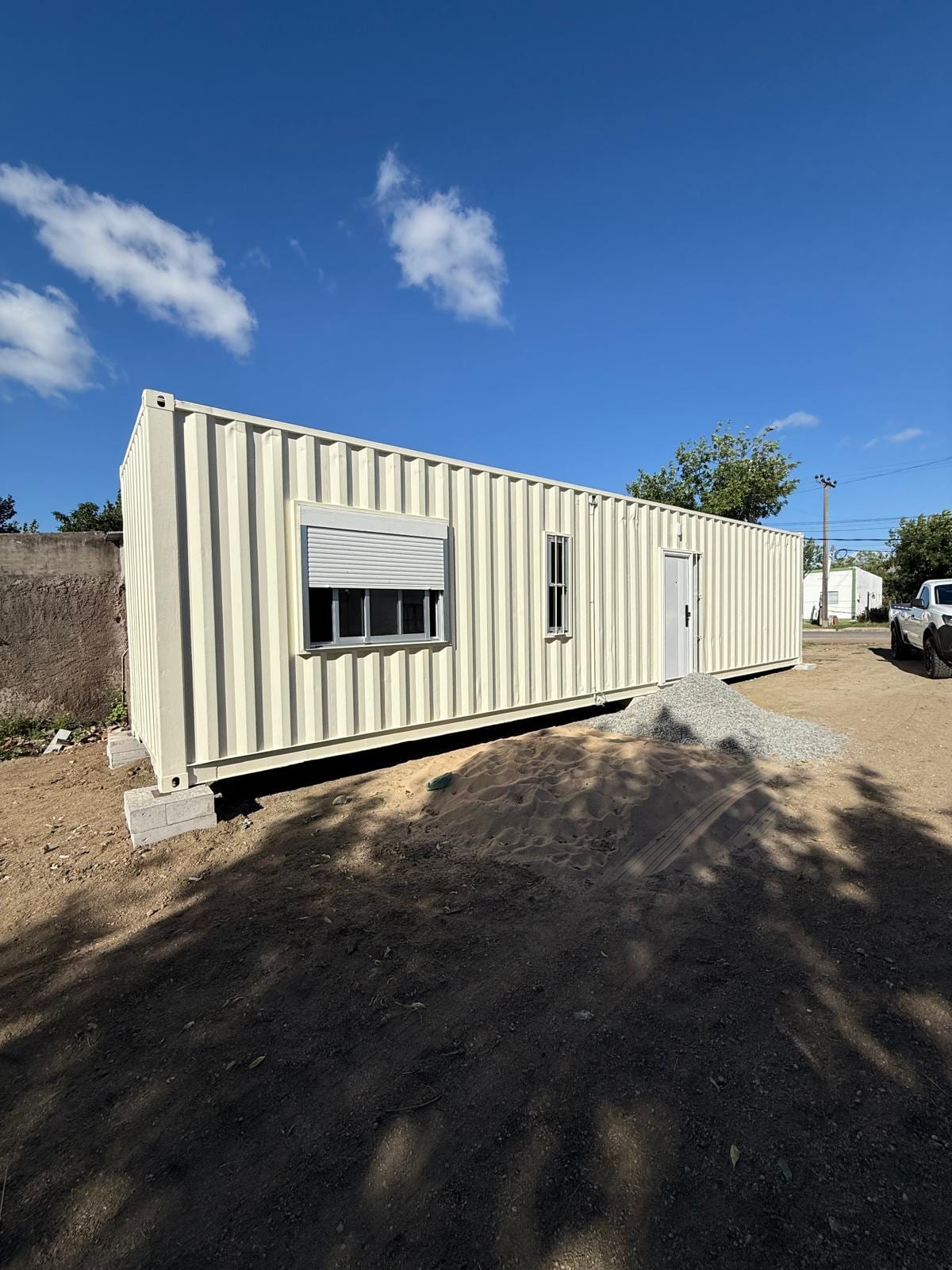 Container básico Andrea - 2024